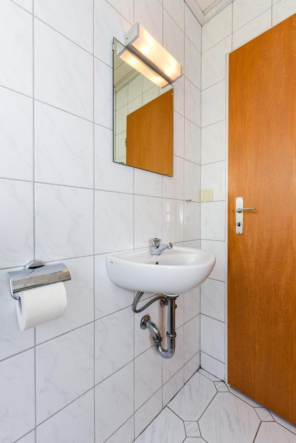 Ferienwohnungen Im Haus Waterkant Neuharlingersiel Eksteriør billede