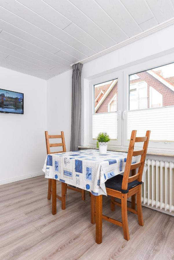Ferienwohnungen Im Haus Waterkant Neuharlingersiel Eksteriør billede