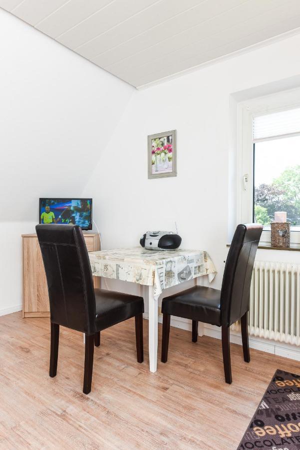Ferienwohnungen Im Haus Waterkant Neuharlingersiel Eksteriør billede